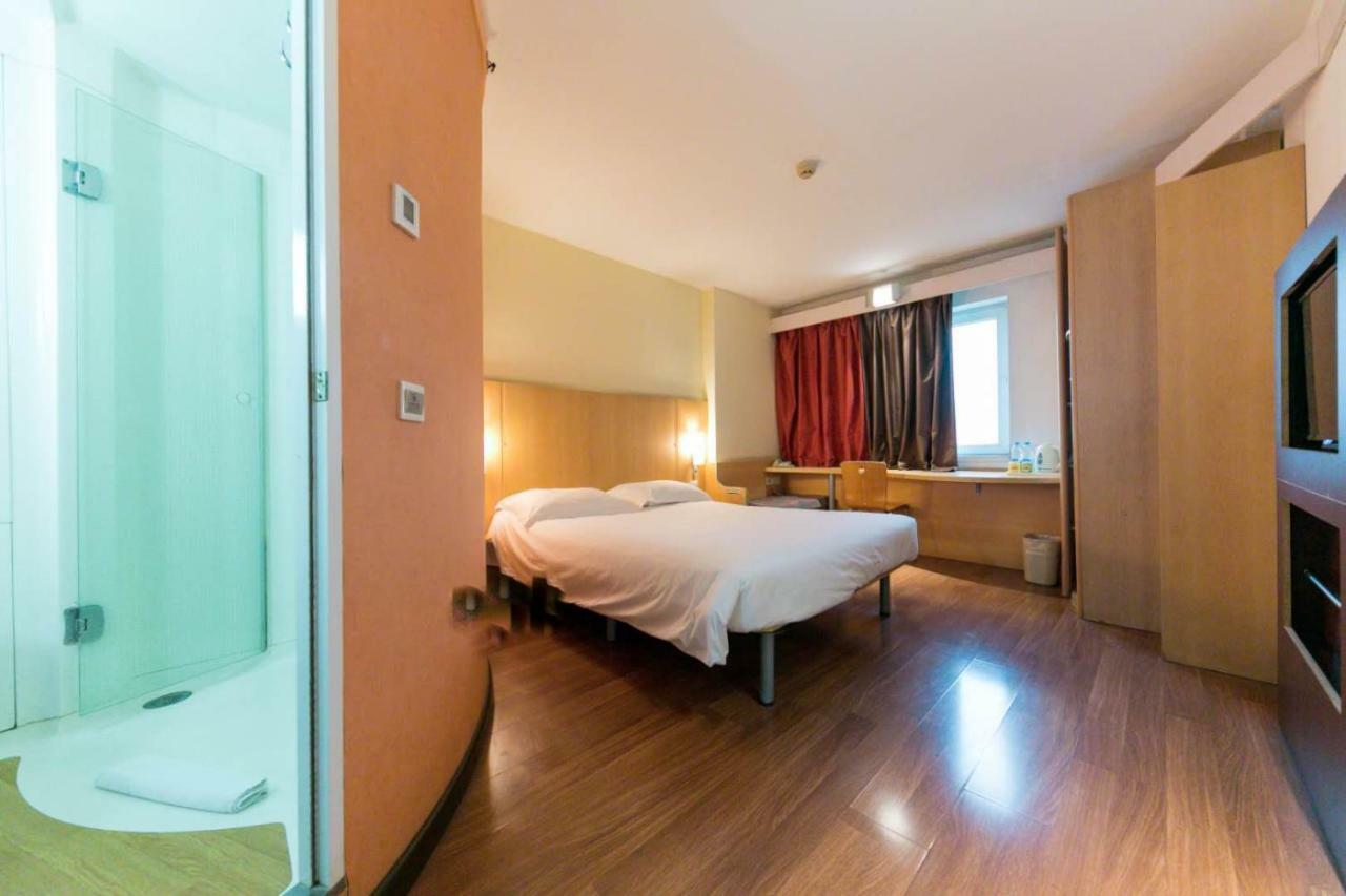 Ibis Wuhan Hankou Екстер'єр фото