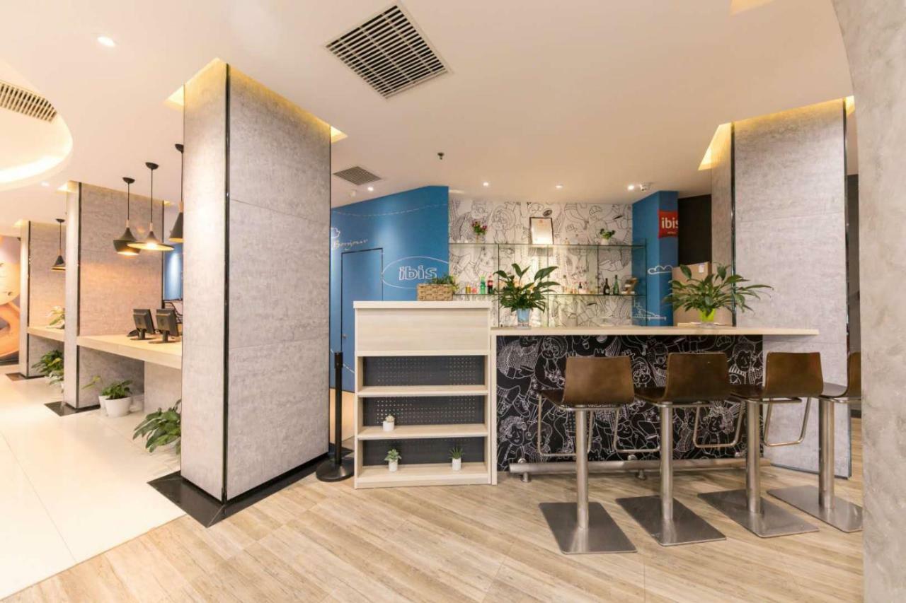 Ibis Wuhan Hankou Екстер'єр фото