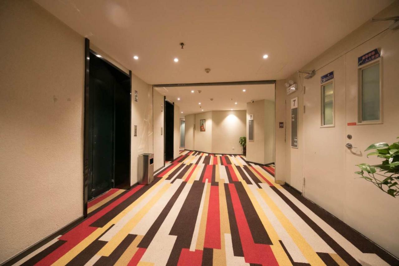 Ibis Wuhan Hankou Екстер'єр фото