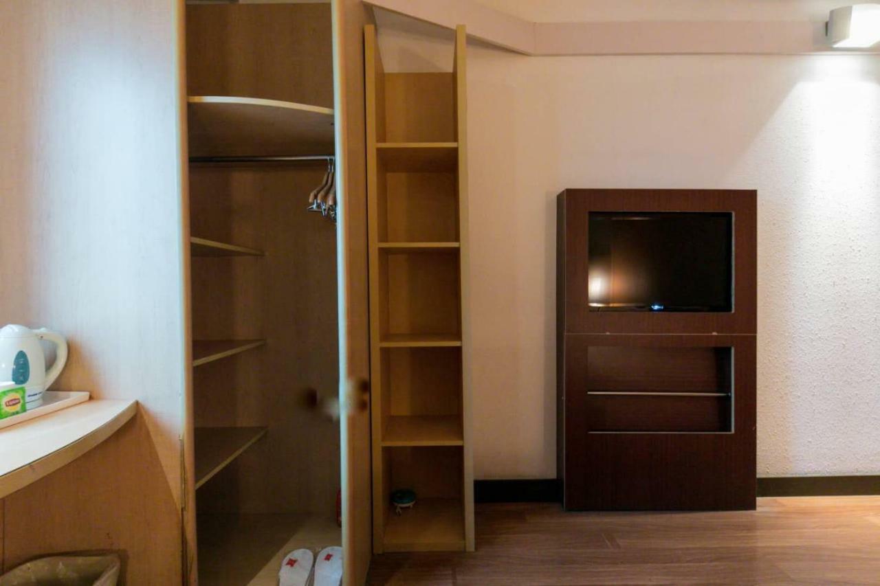 Ibis Wuhan Hankou Екстер'єр фото
