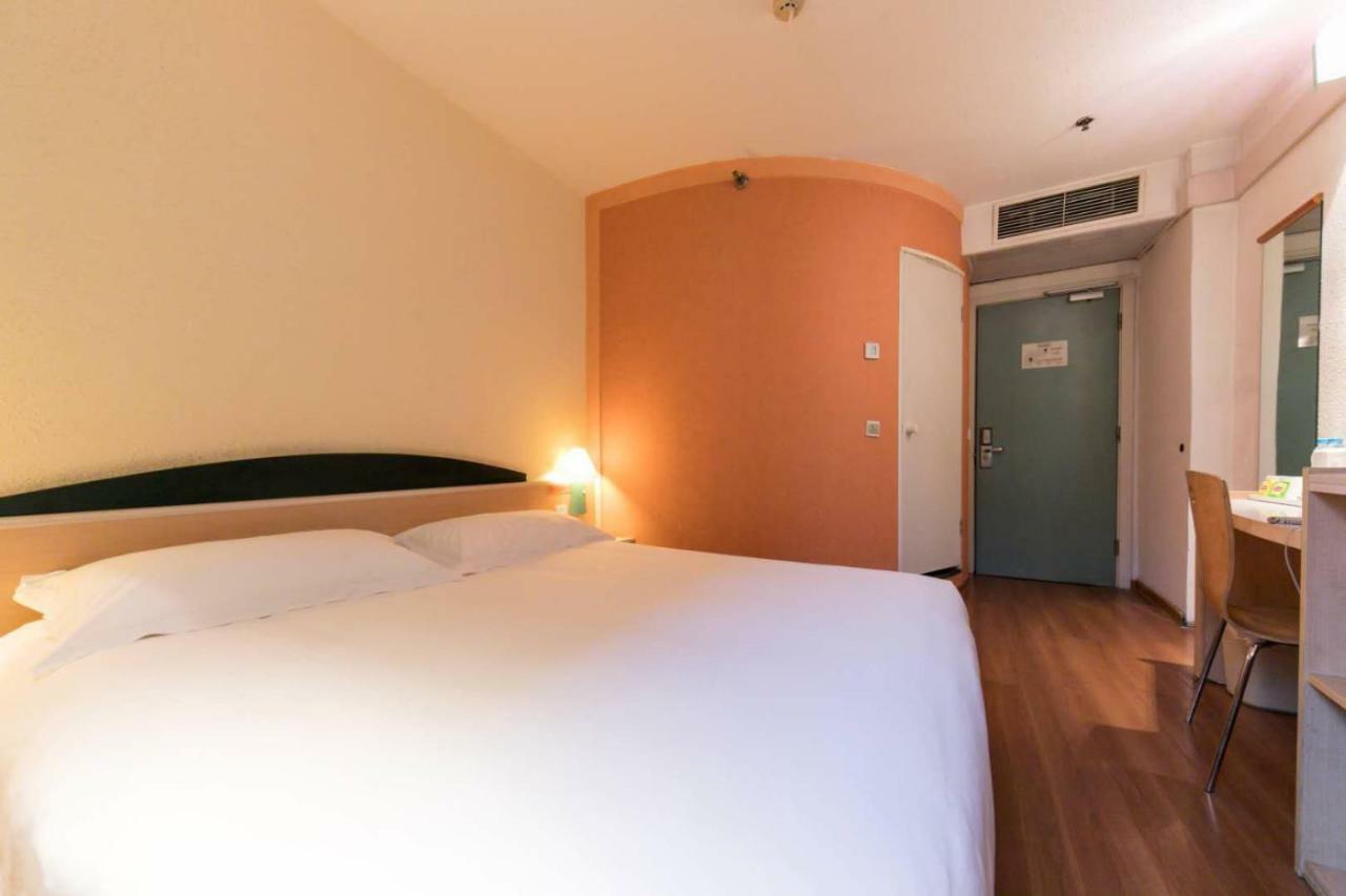 Ibis Wuhan Hankou Екстер'єр фото