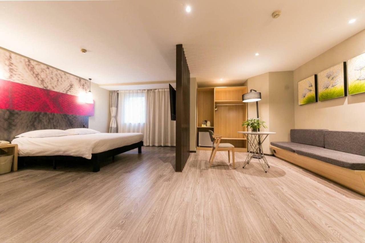 Ibis Wuhan Hankou Екстер'єр фото