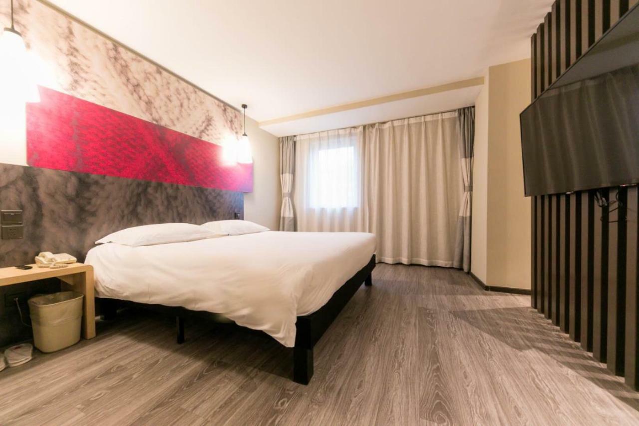 Ibis Wuhan Hankou Екстер'єр фото